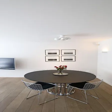 아파트 In Near Het Zoute District